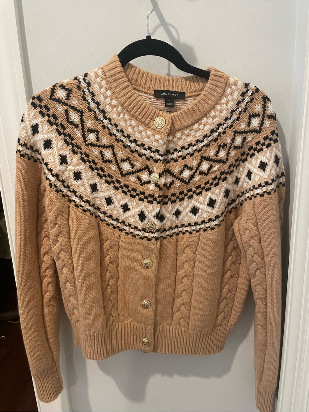 Ann Taylor Cable-Knit Crewneck Sweater size small